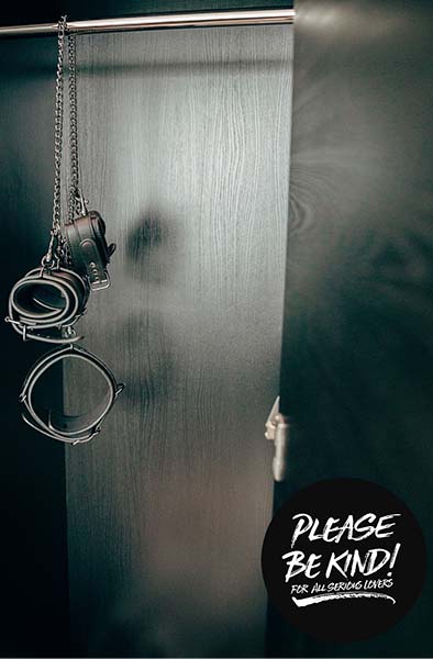 Dark Desire Collar With Ankle Cuffs - BDSM Halsbänder & Fußfesseln 2