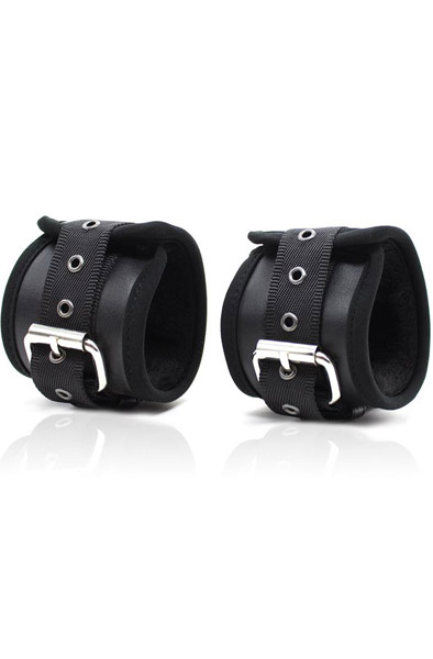 Leather Handcuffs With Big Hoops Black - Handschellen 2