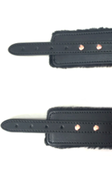 Premium Fur Lined Wrist Restraints - Handschellen 2