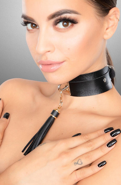 Teasing Tassel Collar Gold/Black - BDSM Choker 2